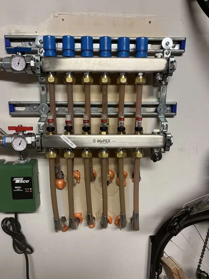 Plumber performing Gas Leak Detection at a residential property in Beverly Hills